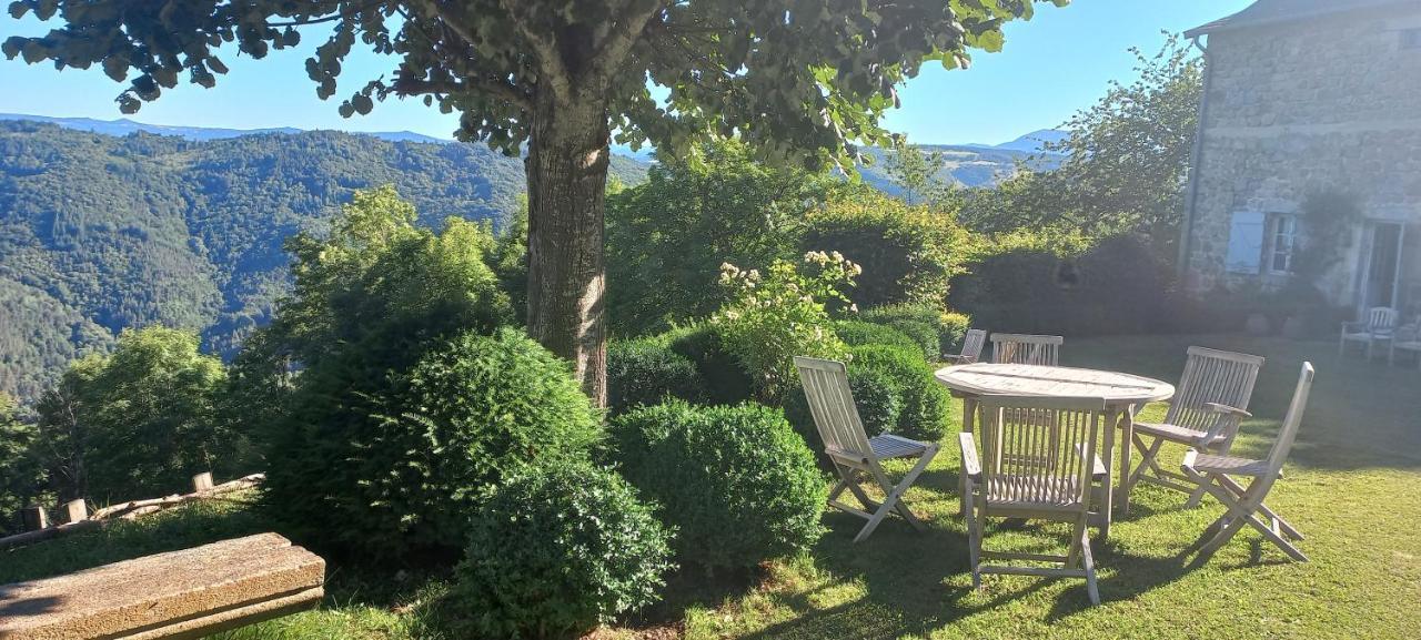 Bed and Breakfast Bérard à Saint-Julien-d'Intres Extérieur photo